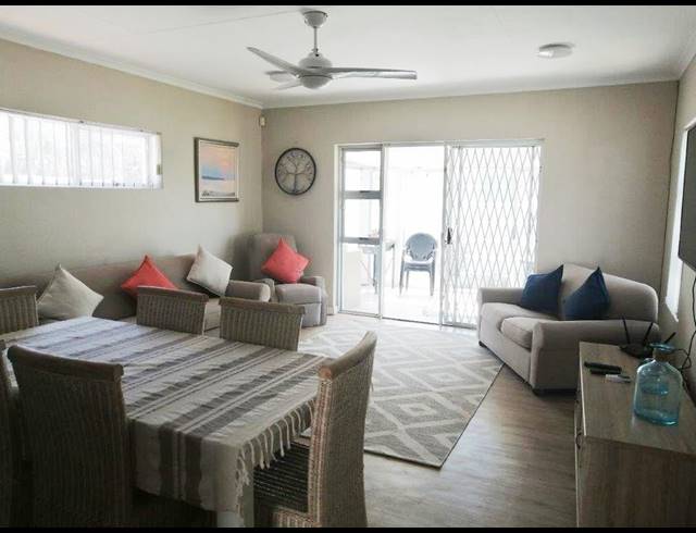 3 BEDROOM TOWNHOUSE RENTED IN BLUEWATER BAY